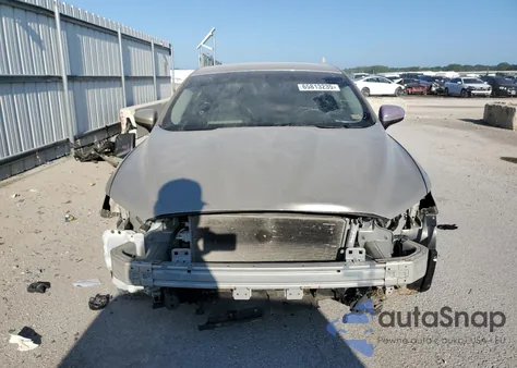 2019 Ford Fusion Se z USA, uszkodzony, nr VIN 3FA6P0LU6KR172658